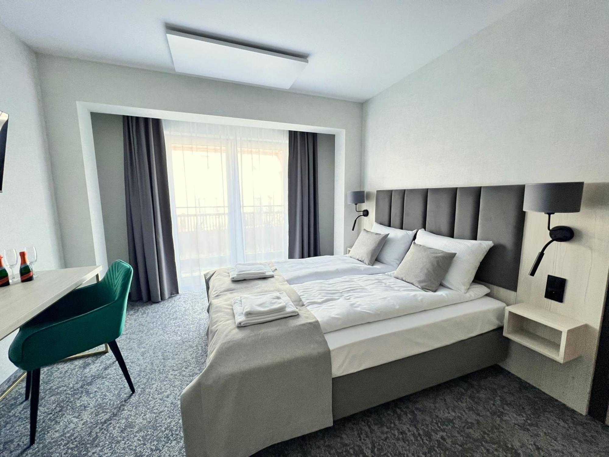 Silver Baltic Aparthotel Колобжег Екстериор снимка