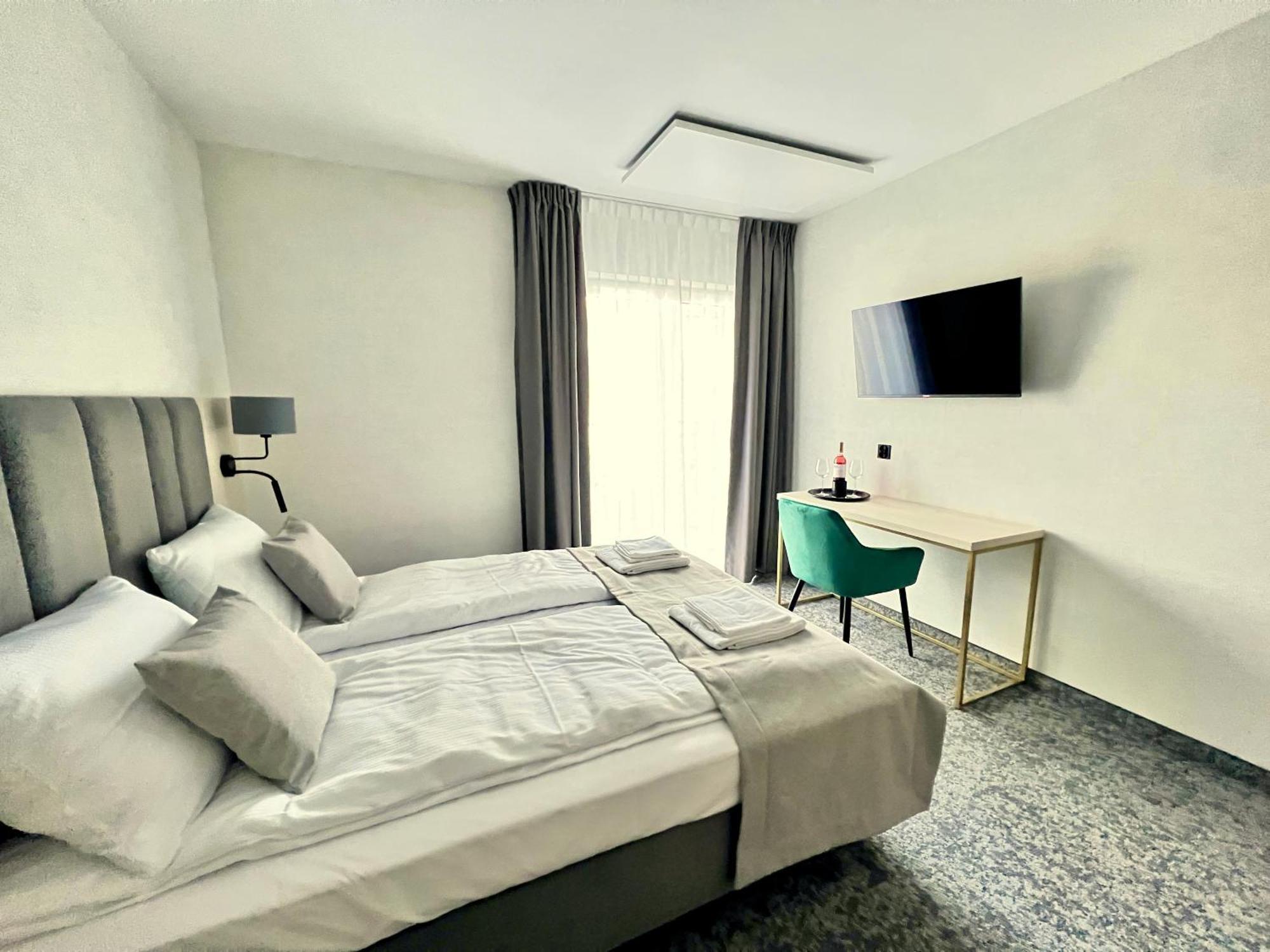 Silver Baltic Aparthotel Колобжег Екстериор снимка